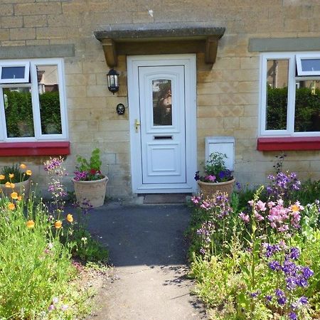 Calne Bed And Breakfast ภายนอก รูปภาพ